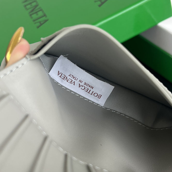 最高級ボッテガコピー Bottega Veneta イントレチャート ミディアム 二つ折りウォレット パラキート 749940VCPP21556 ボッテガ 財布 メンズ 人気 - 画像 (2)