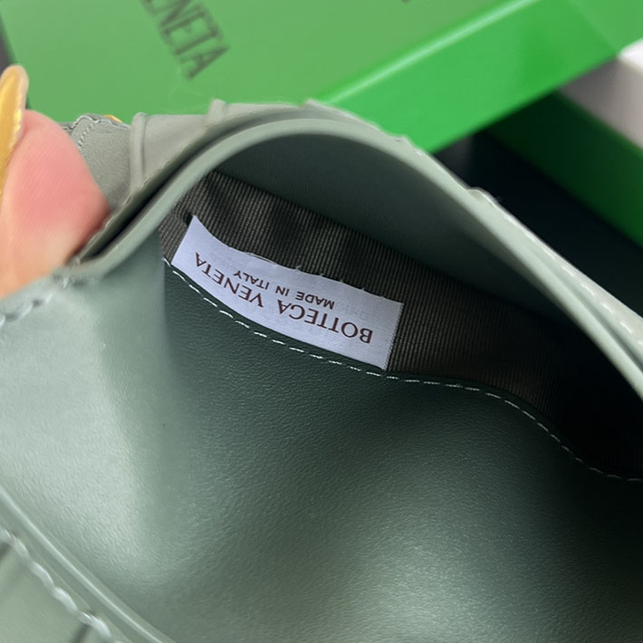 最高級ボッテガコピー Bottega Veneta イントレチャート ミディアム 二つ折りウォレット ニューセージ 749940VCPP23411 ボッテガ 財布 アウトレット - 画像 (2)