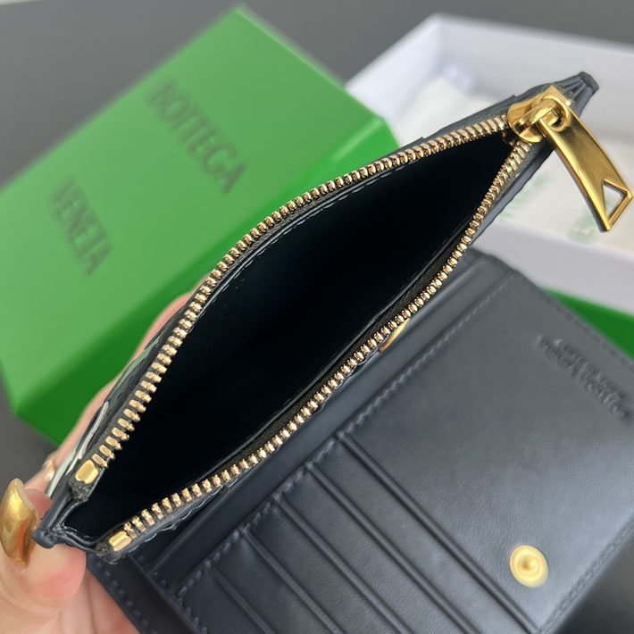 最高級ボッテガコピー Bottega Veneta イントレチャート ミディアム 二つ折りウォレット ニューセージ/ブラック/ホワイト 2631978 ボッテガ財布コピー - 画像 (4)