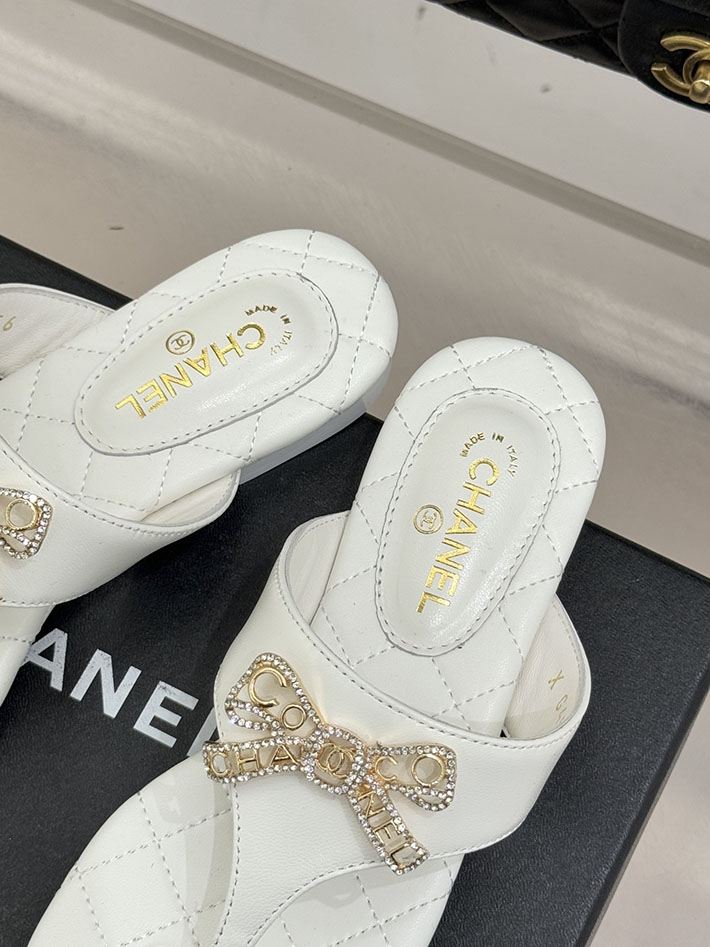 最高級シャネルスーパーコピー CHANEL 人気 ビーチサンダル ラムスキン 2026年春夏 新作 ホワイト 2630978 シャネル 靴 ビーチサンダル - 画像 (3)