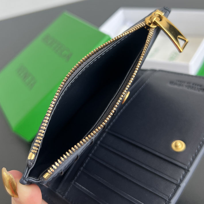 最高級ボッテガコピー Bottega Veneta イントレチャート ミディアム 二つ折りウォレット スペース 749940VCPP28837 ボッテガ アウトレット店舗 - 画像 (4)