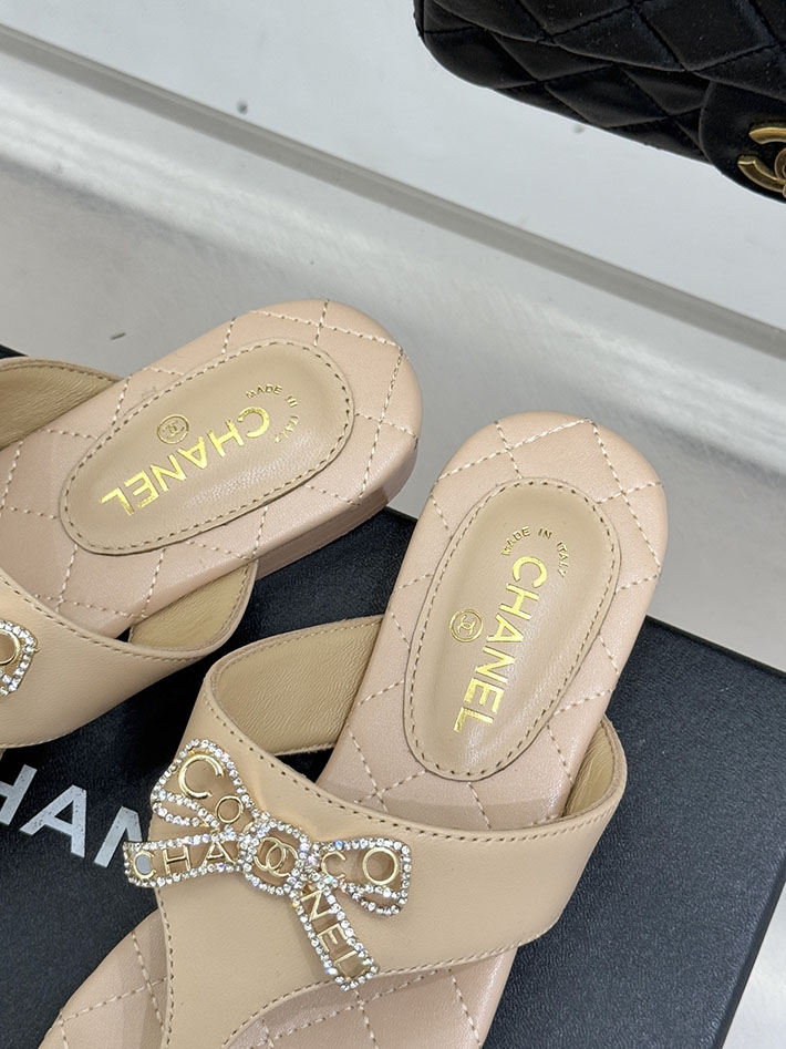 最高級シャネルスーパーコピー CHANEL 人気 ビーチサンダル ラムスキン 2026年春夏 新作 ベージュ 2630979 レディース シャネル 靴 - 画像 (3)