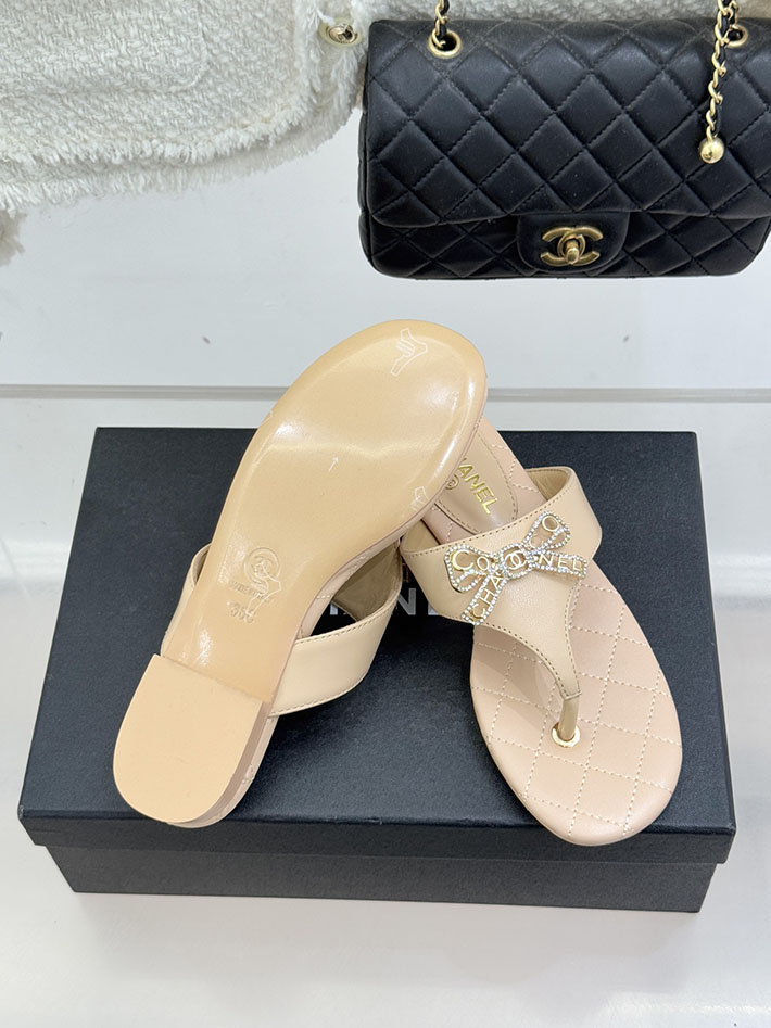 最高級シャネルスーパーコピー CHANEL 人気 ビーチサンダル ラムスキン 2026年春夏 新作 ベージュ 2630979 レディース シャネル 靴 - 画像 (2)