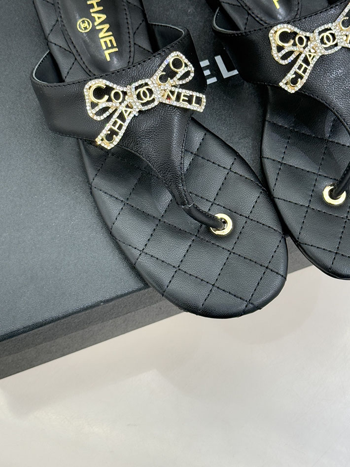 最高級シャネルスーパーコピー CHANEL 人気 ビーチサンダル ラムスキン 2026年春夏 新作 ブラック 2630980 シャネル 靴 レディース 人気 - 画像 (4)