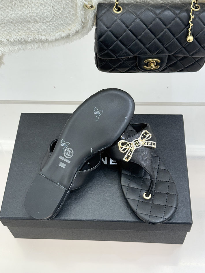 最高級シャネルスーパーコピー CHANEL 人気 ビーチサンダル ラムスキン 2026年春夏 新作 ブラック 2630980 シャネル 靴 レディース 人気 - 画像 (2)