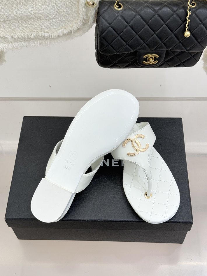 最高級シャネルスーパーコピー CHANEL ココマーク トングサンダル ラムスキン 2026年春夏 新作 ホワイト 2630983 シャネル トングサンダル - 画像 (2)