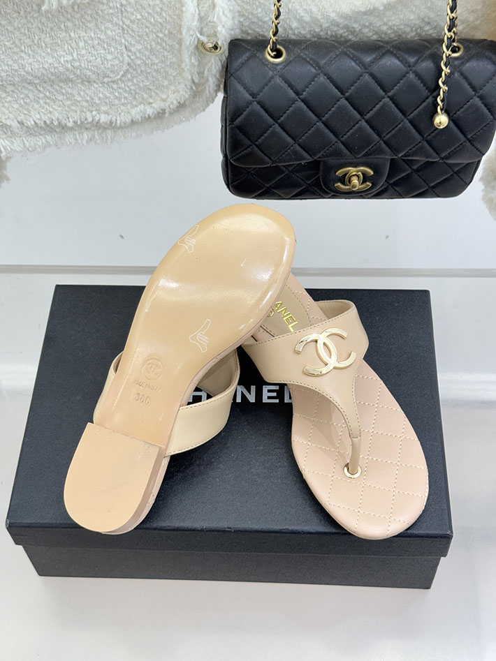 最高級シャネルスーパーコピー CHANEL ココマーク トングサンダル ラムスキン 2026年春夏 新作 ベージュ 2630985 シャネル 靴 レディース 人気 - 画像 (2)
