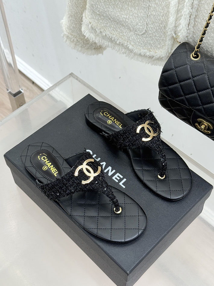 最高級シャネルスーパーコピー CHANEL ココマーク トングサンダル ラムスキン 2026年春夏 新作 ブラック 2630987 シャネル新作サンダル - 画像 (4)