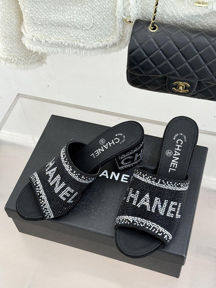 最高級シャネルスーパーコピー CHANEL ココマーク ミュール サンダル ストラス 2026年春夏 新作 ブラック 2630988 シャネル 靴 サンダル - 画像 (9)