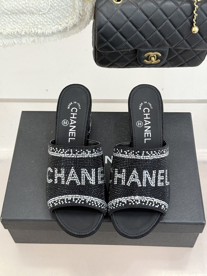 最高級シャネルスーパーコピー CHANEL ココマーク ミュール サンダル ストラス 2026年春夏 新作 ブラック 2630988 シャネル 靴 サンダル - 画像 (7)
