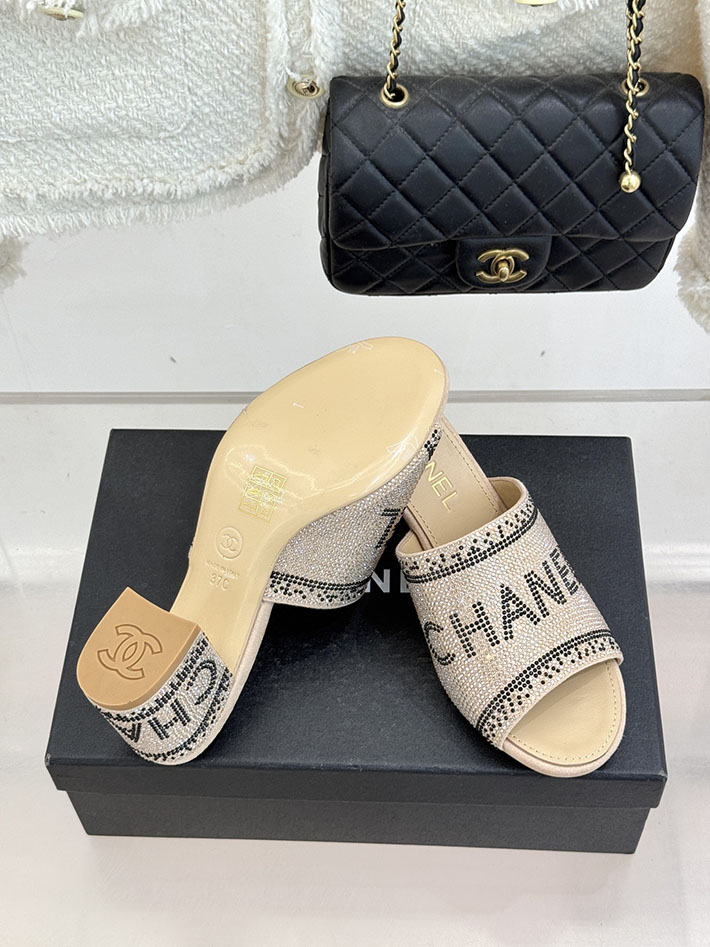 最高級シャネルスーパーコピー CHANEL ココマーク ミュール サンダル ストラス 2026年春夏 新作 ベージュ 2630990 シャネル サンダル レディース - 画像 (2)