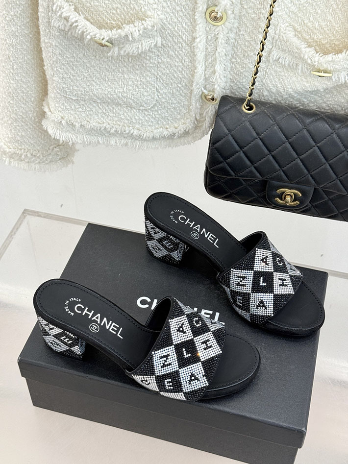 最高級シャネルスーパーコピー CHANEL ココマーク ミュール サンダル ストラス 2026年春夏 新作 ブラック 2630991 シャネル サンダル 新作 - 画像 (8)