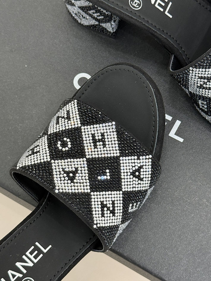 最高級シャネルスーパーコピー CHANEL ココマーク ミュール サンダル ストラス 2026年春夏 新作 ブラック 2630991 シャネル サンダル 新作 - 画像 (4)