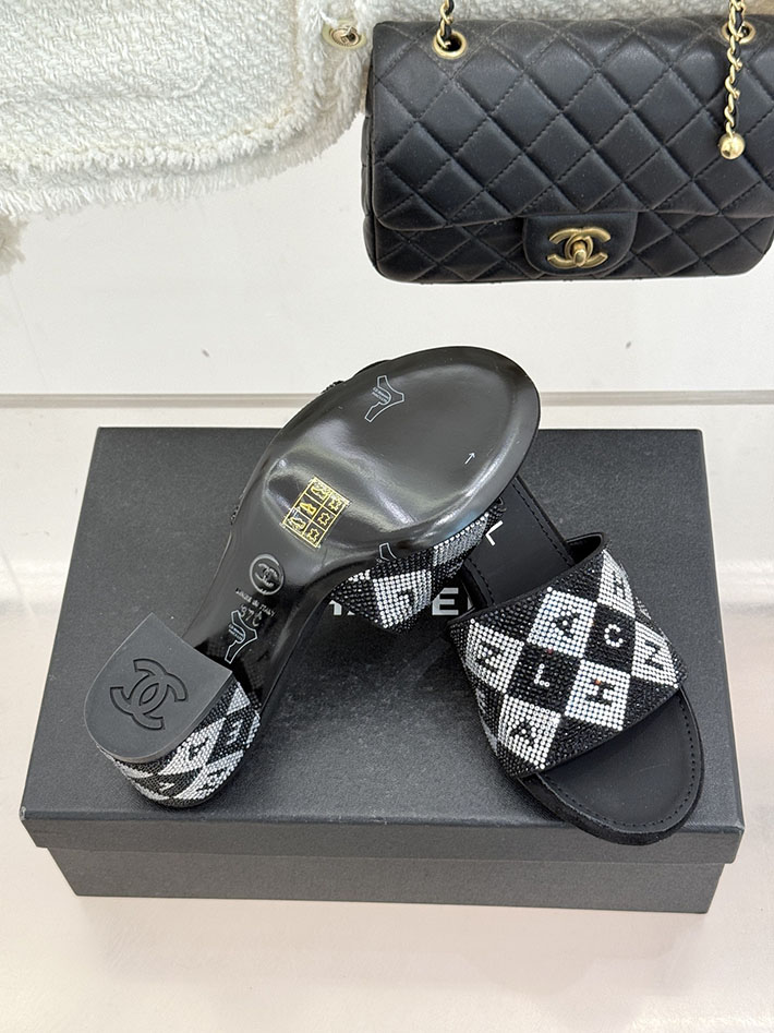 最高級シャネルスーパーコピー CHANEL ココマーク ミュール サンダル ストラス 2026年春夏 新作 ブラック 2630991 シャネル サンダル 新作 - 画像 (2)