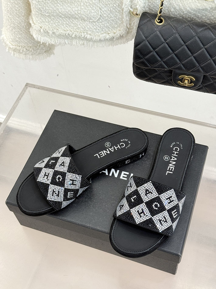 最高級シャネルスーパーコピー CHANEL ココマーク ミュール サンダル ストラス 2026年春夏 新作 ブラック 2630994 シャネル 靴 セール - 画像 (9)