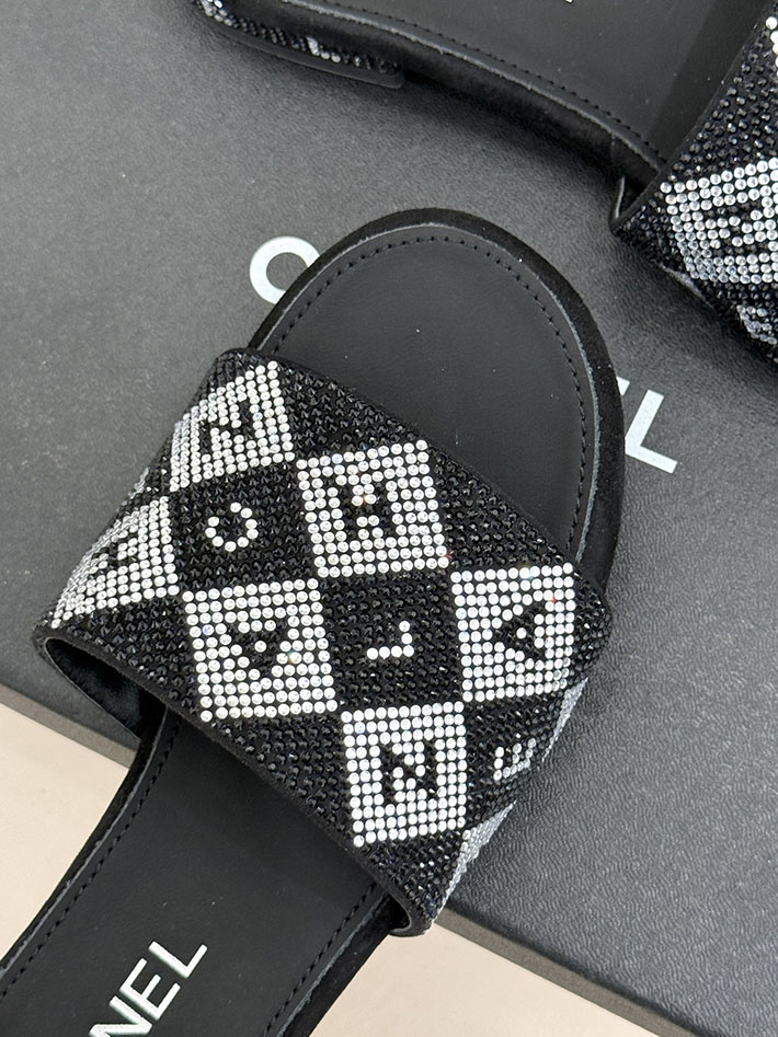 最高級シャネルスーパーコピー CHANEL ココマーク ミュール サンダル ストラス 2026年春夏 新作 ブラック 2630994 シャネル 靴 セール - 画像 (4)