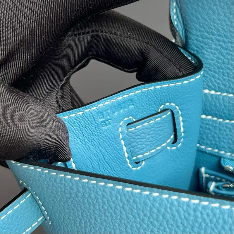 エルメス ケリー28の通販 HERMES ケリー28 内縫い ニューブルージーン トゴ シルバー金具 H027630CKD2 エルメス ケリー 28 トゴ - 画像 (4)