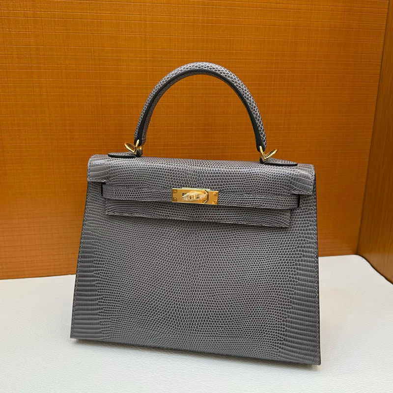 エルメス ケリー25の通販 HERMES ケリー25 外縫い グリスフォンセ リザード ゴールド金具 H043003CC84 ケリー 25 リザード - 画像 (4)