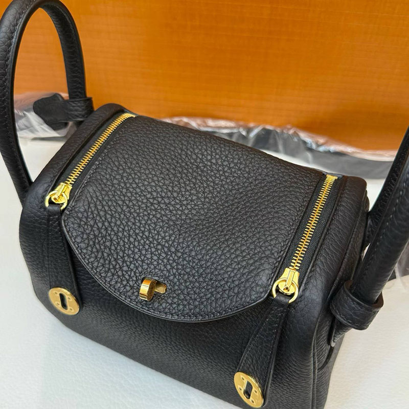 エルメス リンディミニの通販 HERMES ミニリンディ 黒 ブラック トリヨンクレマンス ゴールド金具 H082608CC89 リンディ ミニサイズ - 画像 (8)