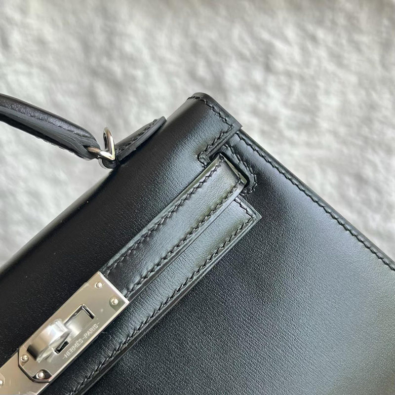エルメス ケリーミニ2の通販 HERMES ケリーミニ2 外縫い ブラック ボックスカーフ シルバー金具 H071948CK89 ミニケリー 2 黒 - 画像 (8)