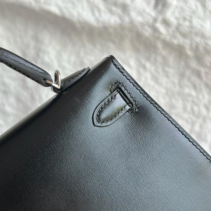 エルメス ケリーミニ2の通販 HERMES ケリーミニ2 外縫い ブラック ボックスカーフ シルバー金具 H071948CK89 ミニケリー 2 黒 - 画像 (6)