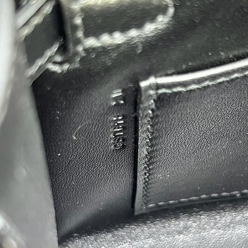 エルメス ケリーミニ2の通販 HERMES ケリーミニ2 外縫い ブラック ボックスカーフ シルバー金具 H071948CK89 ミニケリー 2 黒 - 画像 (3)