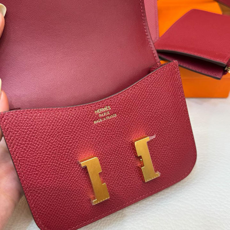 エルメス コンスタンス スリムの通販 HERMES コンスタンス スリム ルージュグレナ ヴォー・エプソン ゴールド金具 H082060CCK1 コンスタンス スリム 定価 - 画像 (4)