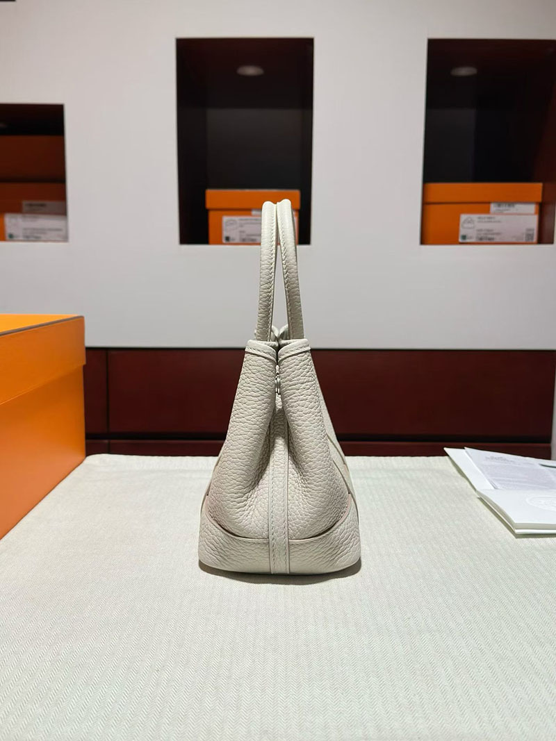 エルメスバッグの通販 HERMES ネオ・ガーデン 23 ベトン ネゴンダ シルバー金具 H084533CK8L ネオガーデンパーティ 定価 - 画像 (3)