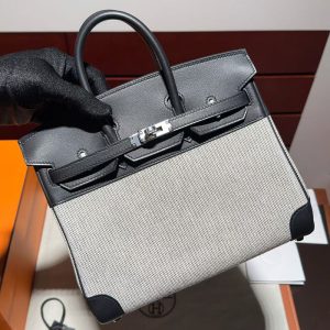 バーキン25 黒 定価