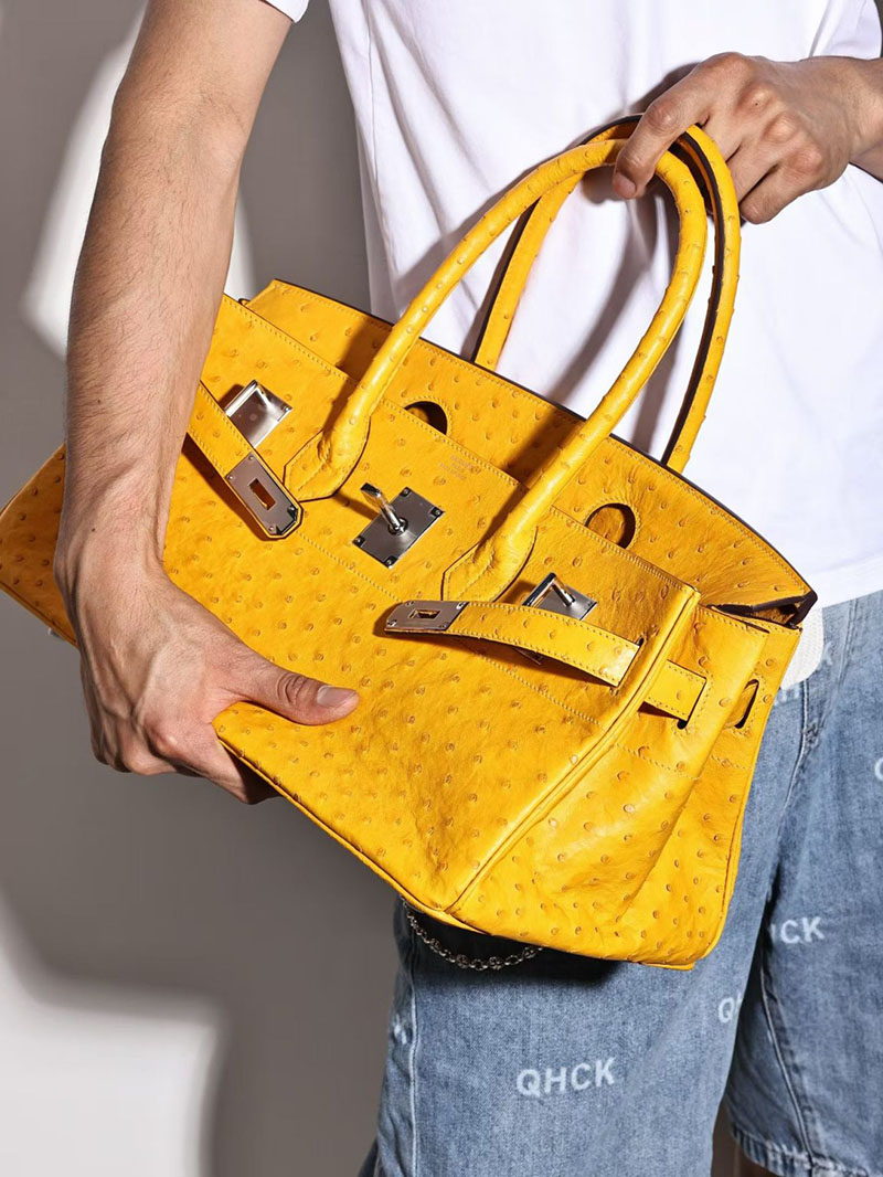 エルメス ショルダーバーキン42の通販 HERMES ショルダーバーキン42 ジョーヌアンブル オーストリッチ シルバー金具 H044163CK9D バーキン 男性 芸能人 - 画像 (5)