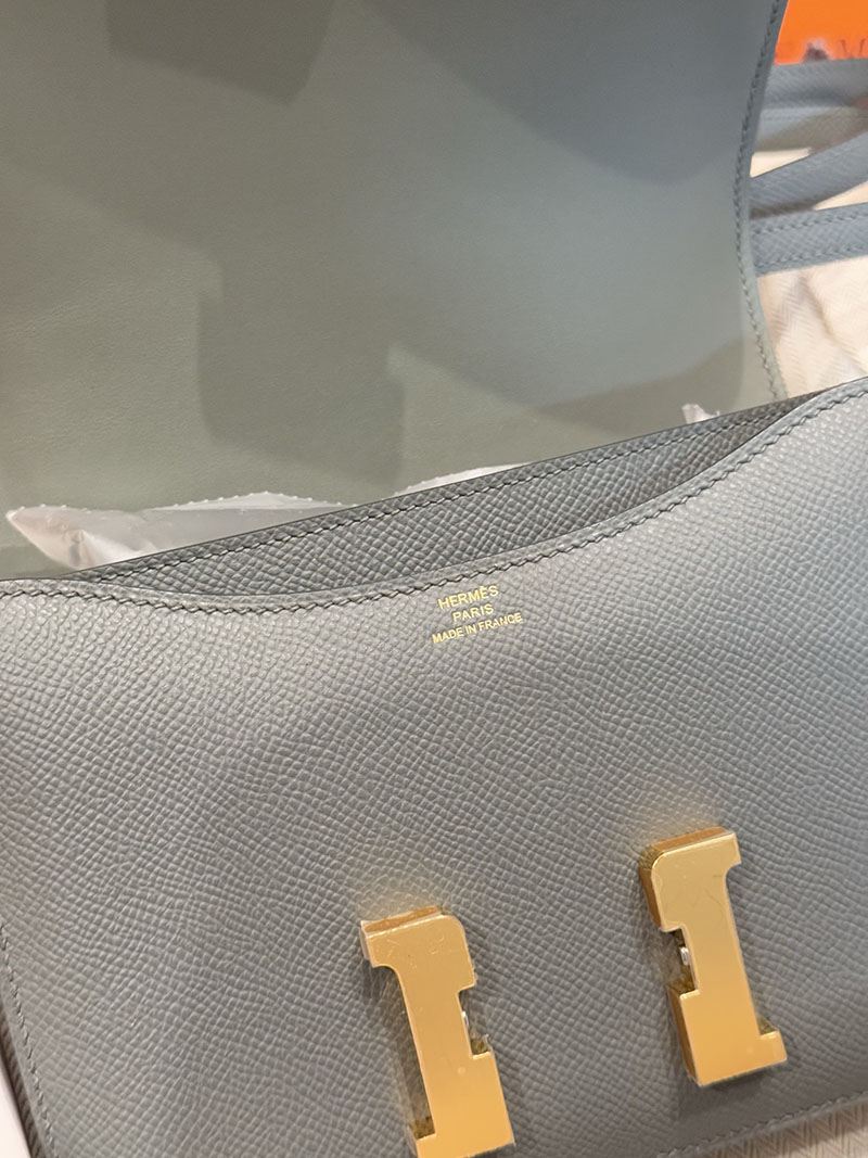 エルメス コンスタンスの通販 HERMES コンスタンス3 ミニ ヴェールフォンセ ヴォーエプソン ゴールド金具 H056341CC67 エルメス コンスタンス ミニ 定価 - 画像 (9)