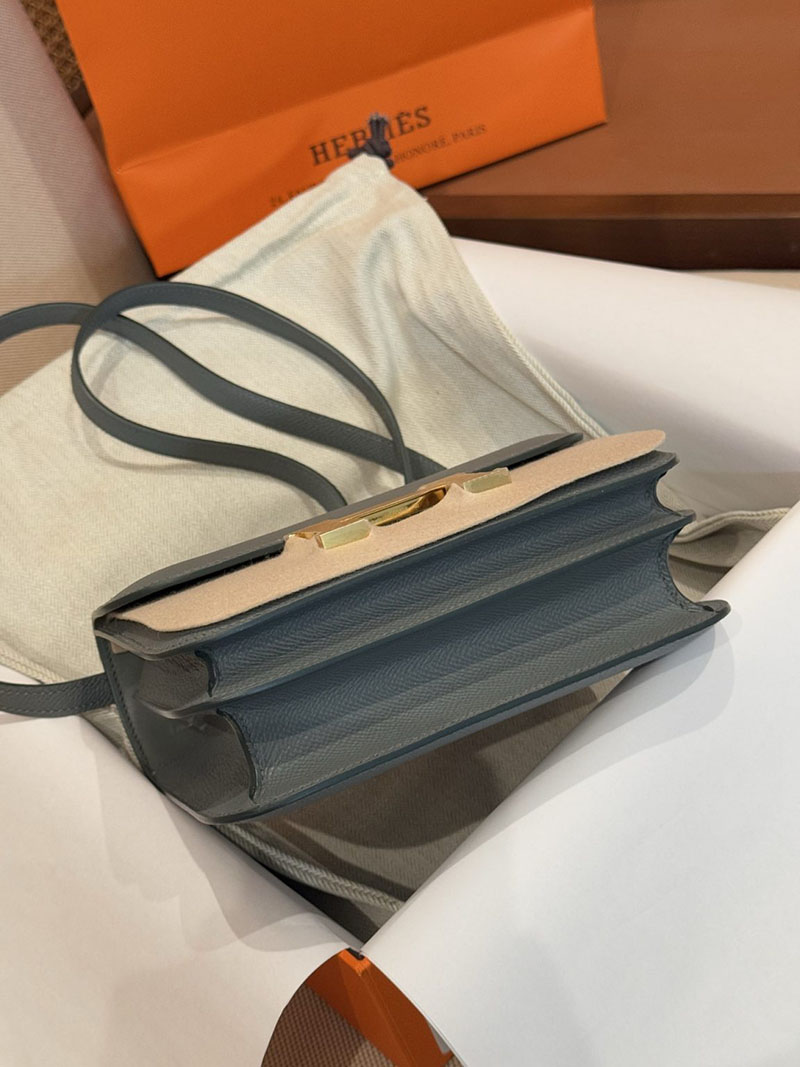 エルメス コンスタンスの通販 HERMES コンスタンス3 ミニ ヴェールフォンセ ヴォーエプソン ゴールド金具 H056341CC67 エルメス コンスタンス ミニ 定価 - 画像 (2)