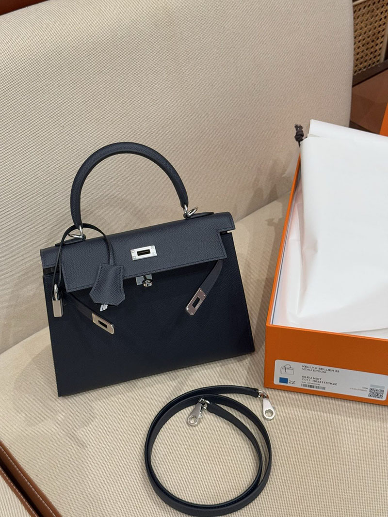 エルメス ケリー 25の通販 HERMES ケリー25 外縫い ブルーニュイ ヴォーエプソン シルバー金具 H041000CK2Z ケリー25 外縫い - 画像 (5)