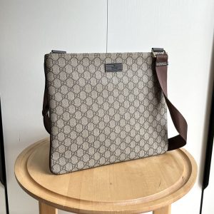 グッチ ビジネスバッグ アウトレット