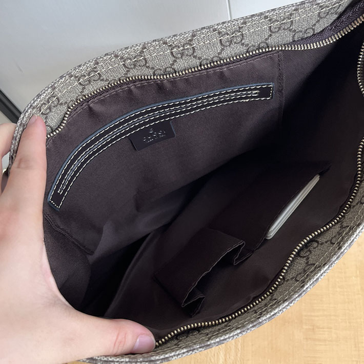 グッチ直営アウトレット店 GUCCI GGインプリメ クロスボディ ショルダーバッグ 斜め掛け マチなし PVC ベージュ&ブラウン 2632158 グッチ ビジネスバッグ アウトレット - 画像 (5)