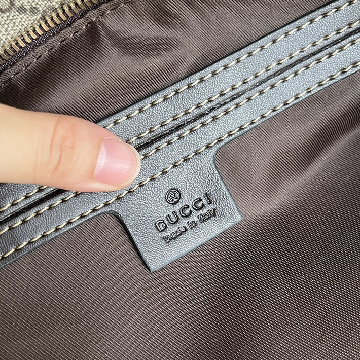 グッチ直営アウトレット店 GUCCI GGインプリメ クロスボディ ショルダーバッグ 斜め掛け マチなし PVC ベージュ&ブラウン 2632158 グッチ ビジネスバッグ アウトレット - 画像 (4)