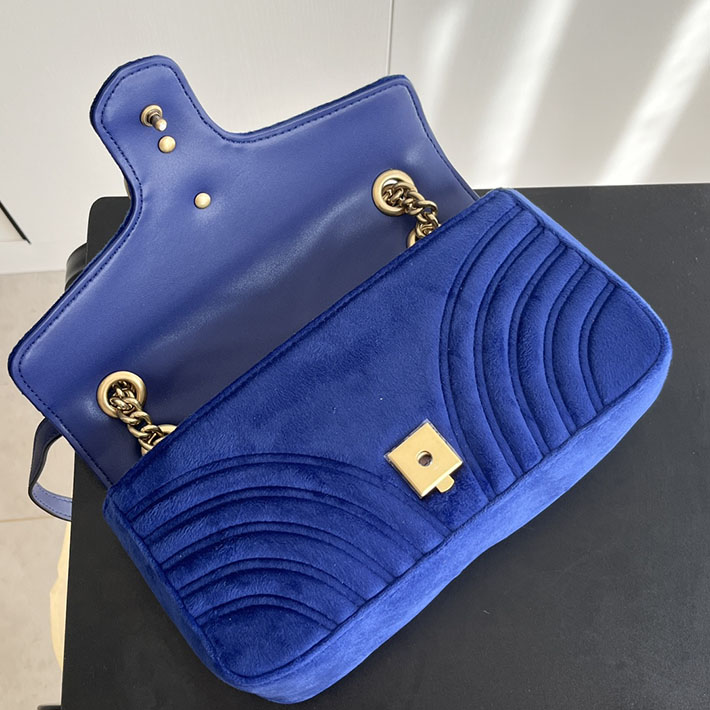 グッチ直営アウトレット店 GUCCI GGマーモント キルティングミニバッグ チェーンショルダーバッグ ベルベット ネイビー 2632166 グッチ ショルダーバッグ 斜めがけ アウトレット - 画像 (9)