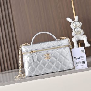 シャネル 化粧ポーチ 新品