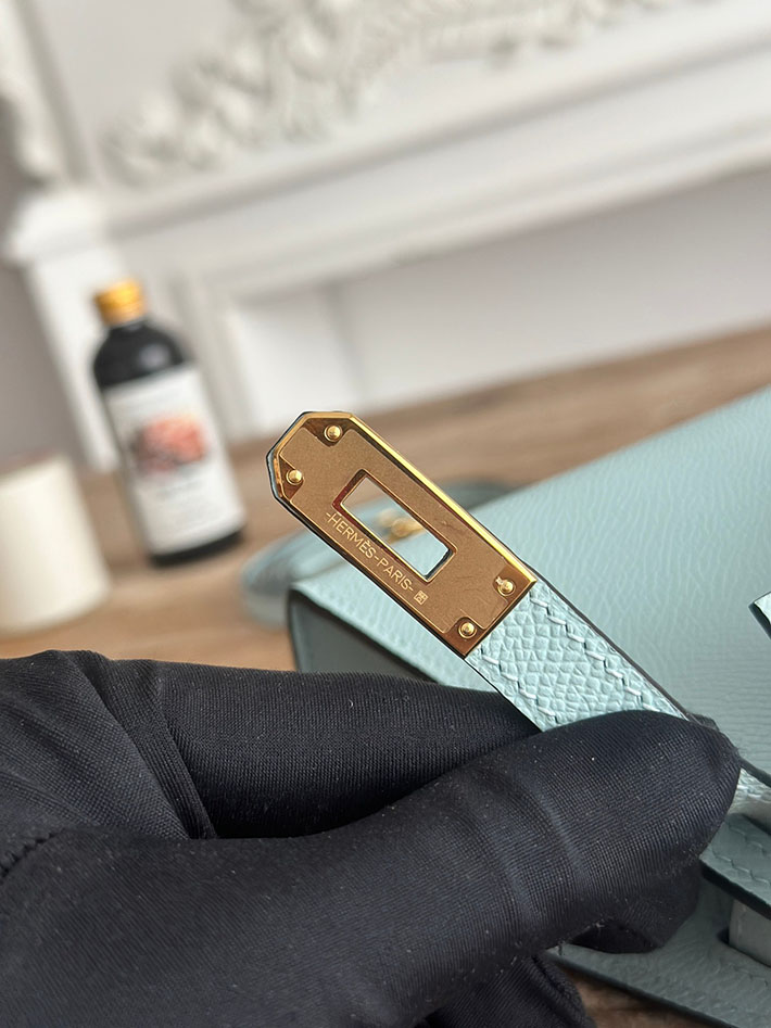 エルメス ミニケリーの定価 HERMES ケリーミニ2 ブルーゼフィール ヴォーエプソン ゴールド金具 H073663CCU2 エルメス ミニ ポシェット - 画像 (4)