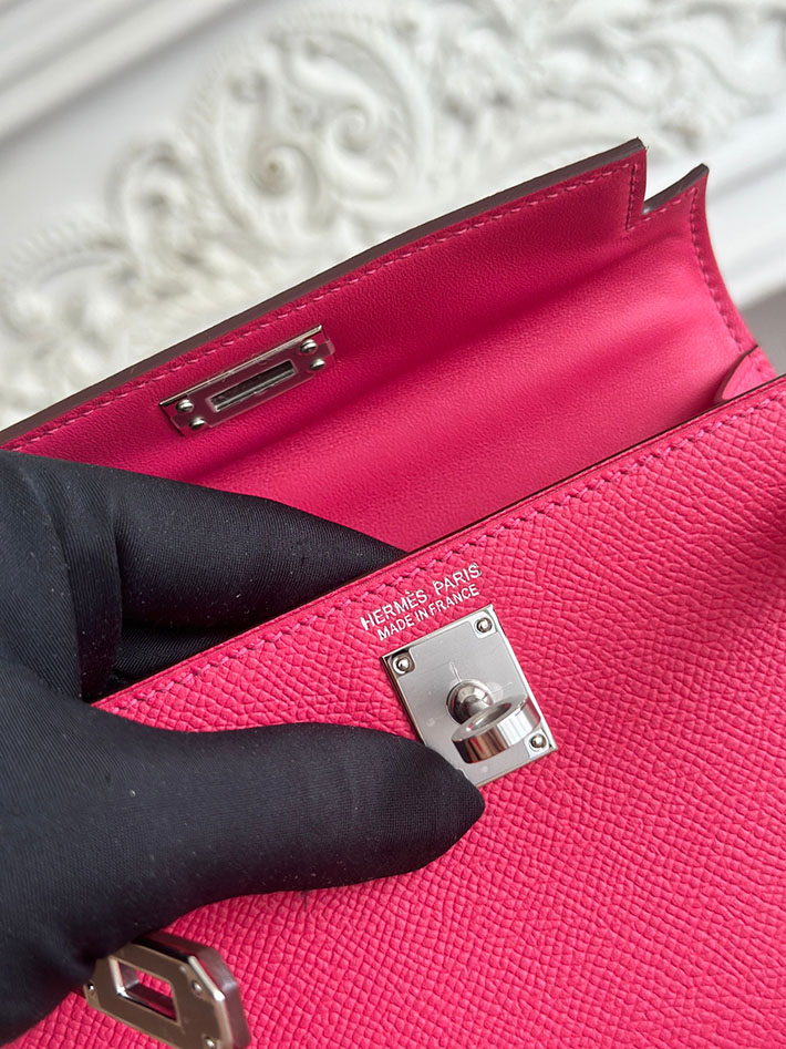 エルメス ミニバッグの定価 HERMES ケリーミニ2 ローズエクストレーム ヴォーエプソン シルバー金具 H073663CKI6 エルメス ショルダーバッグ ミニ - 画像 (3)