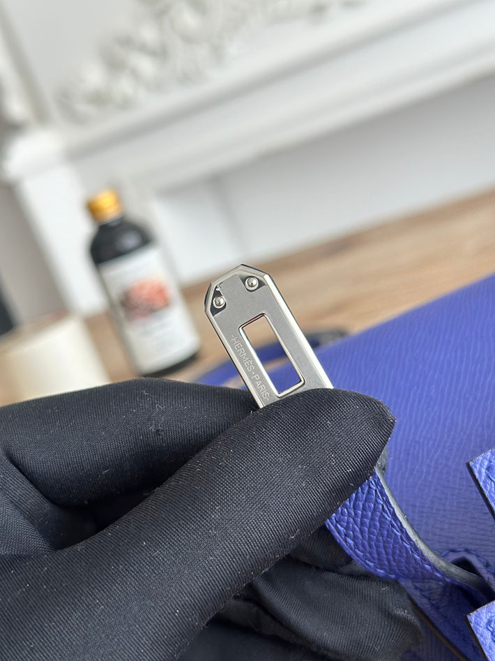 エルメス ミニバッグの定価 HERMES ケリーミニ2 ブルーエレクトリック ヴォーエプソン シルバー金具 H073663CK7T エルメス ミニ バッグ 種類 - 画像 (4)