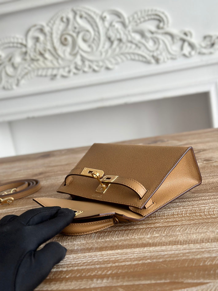 エルメス ミニバッグの定価 HERMES ケリーミニ2 セサミ ヴォーエプソン ゴールド金具 H073663CC2S エルメス バッグ ショルダー - 画像 (3)