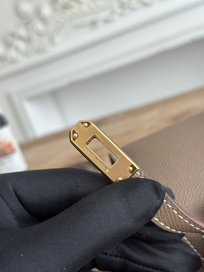 エルメス ミニバッグの定価 HERMES ケリーミニ2 エトゥープ ヴォーエプソン ゴールド金具 H073663CC18 エルメス アウトレット 海外 - 画像 (5)