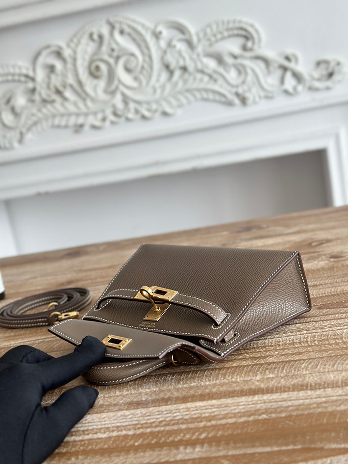 エルメス ミニバッグの定価 HERMES ケリーミニ2 エトゥープ ヴォーエプソン ゴールド金具 H073663CC18 エルメス アウトレット 海外 - 画像 (4)