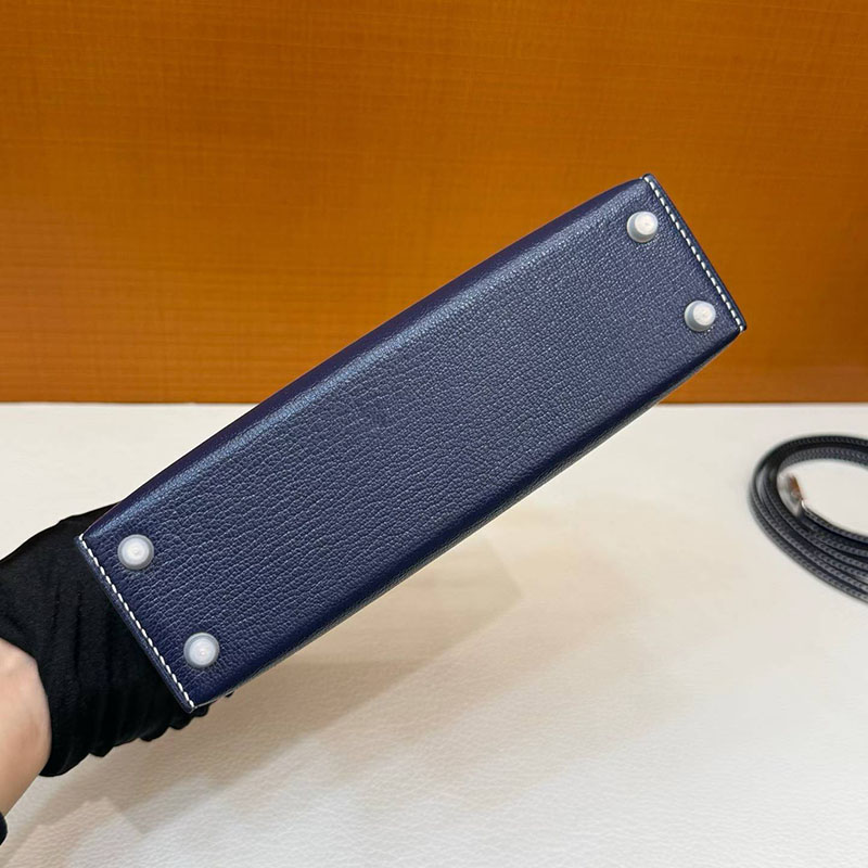 エルメス ケリーミニ2の通販 HERMES ケリーミニ2 ブルーマリン/ルージュアッシュ シェブルミゾル シルバー金具 H073628CK78 エルメス ミニバッグ レディース - 画像 (2)