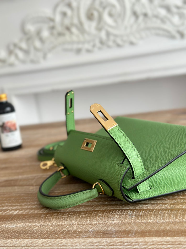 エルメス ショルダーバッグの定価 HERMES ケリーミニ2 ヴェールクリケット ヴォーエプソン ゴールド金具 H073663CC3I ケリー 芸能人 - 画像 (5)