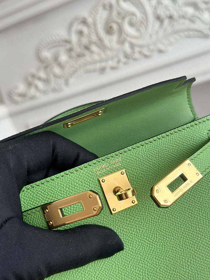 エルメス ショルダーバッグの定価 HERMES ケリーミニ2 ヴェールクリケット ヴォーエプソン ゴールド金具 H073663CC3I ケリー 芸能人 - 画像 (3)