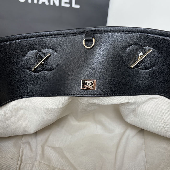 最高級シャネルスーパーコピー CHANEL 2026年 新作 スモール ショッピング バッグ エクリュ ブラック AS6285-B24238-U9414 シャネル トートバッグ 布 - 画像 (2)