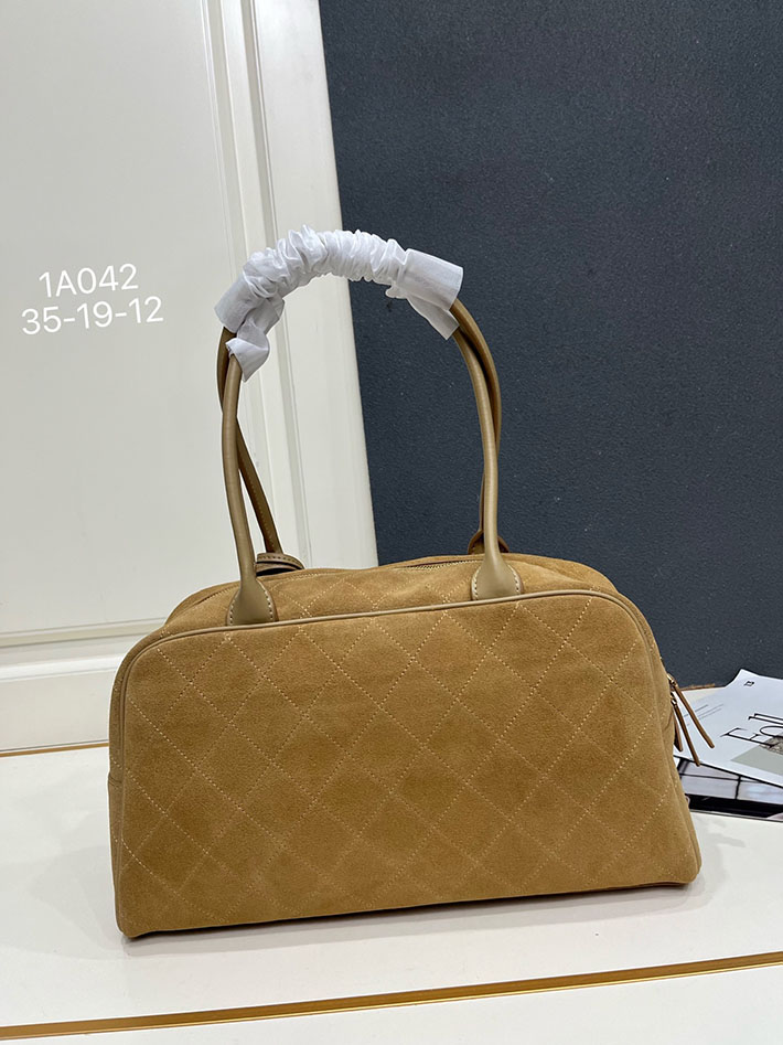 最高級シャネルスーパーコピー CHANEL 2026新作 ラージボウリングバッグ スエード ダークベージュ 2633286 シャネル バッグ 新作 2026 - 画像 (9)