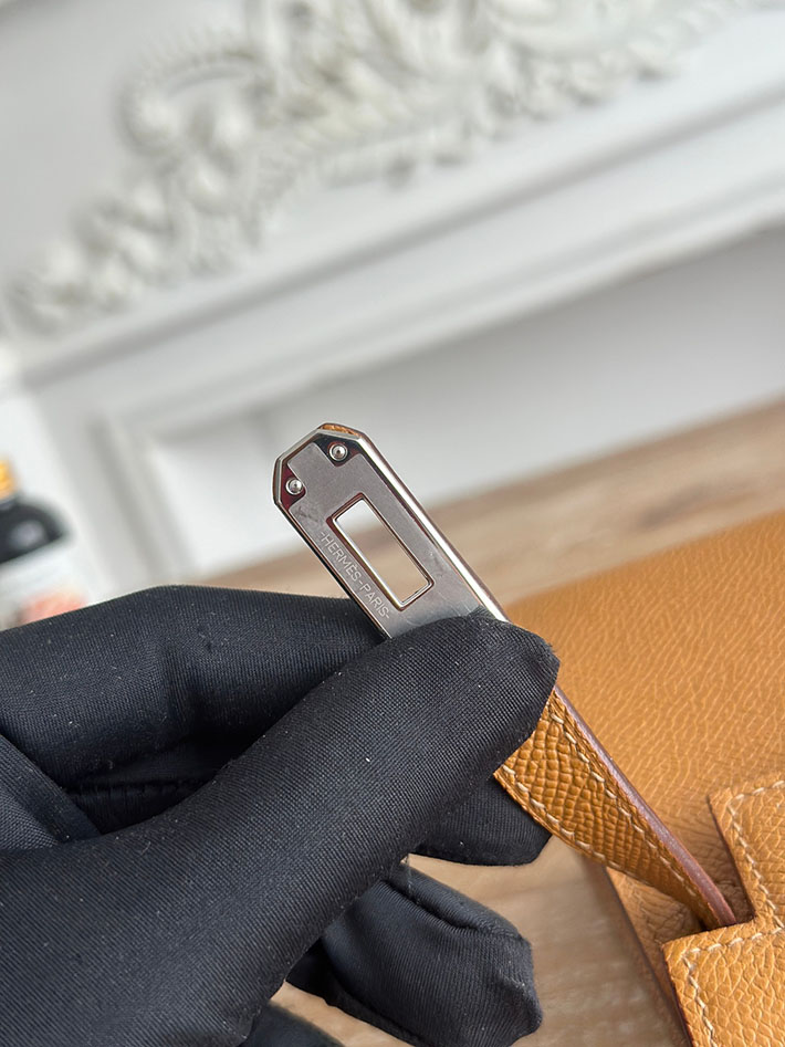エルメス ショルダーバッグの定価 HERMES ケリーミニ2 ビスキュイ ヴォーエプソン シルバー金具 H073663CK4B エルメス ミニケリー 2 値段 - 画像 (4)